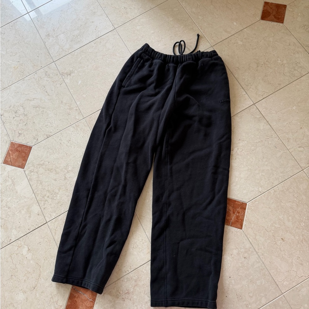 Skims sweatpants size small